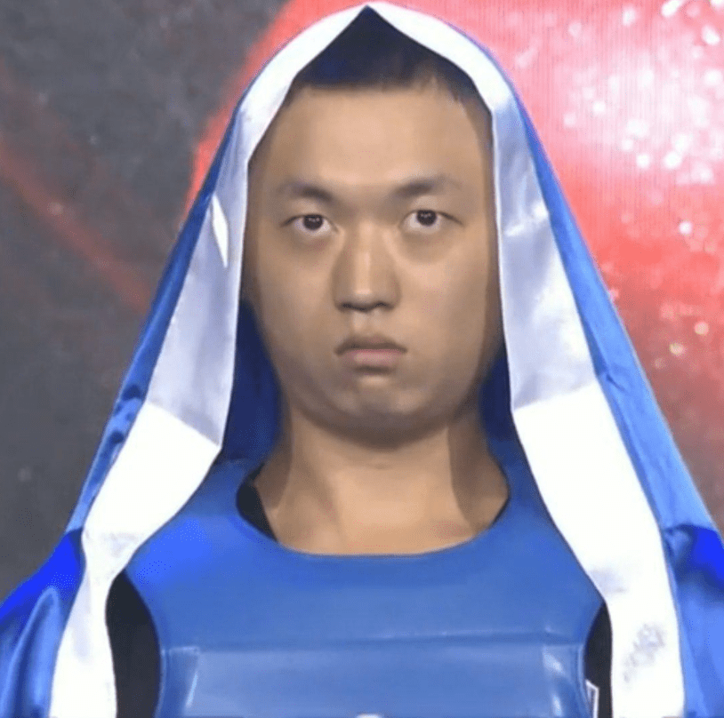 刘洲成家暴竟然还微博挑衅药水哥我让你一只手