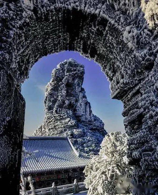 惊艳美图集锦梵净山十年雪景美不胜收