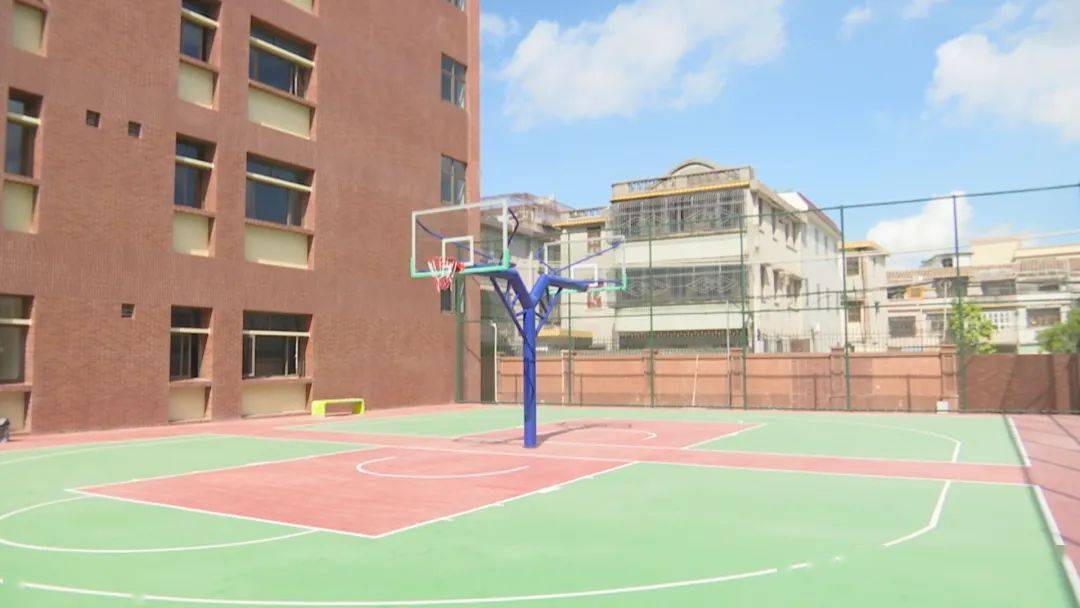 思源报本马泽琪将成田高级中学和中民学校改扩建工程无偿捐赠政府