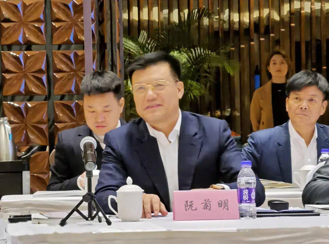 在论坛上,原农业部副部长刘坚先生首先作了精彩的发言,充分肯定了温岭