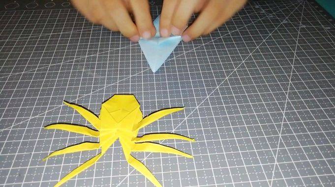 会跳的蜘蛛真好玩头一回见暑期神笔小叶子每天教大家折纸太艺术