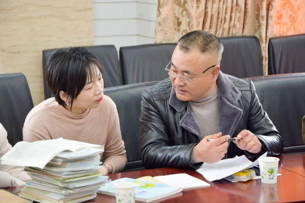 分别听取了葛玉琴,单芳芳老师的语文课,陆金花,马丹丹,王平萍老师的