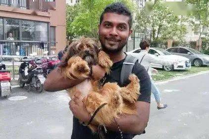 只要遇上对的人.前段时间,后台有很多朋友推荐抖音"棍哥"的视频.