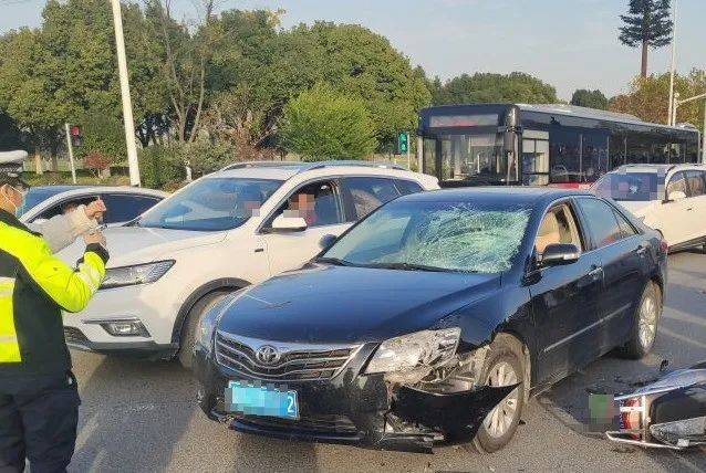 电动自行车,全责!_事故