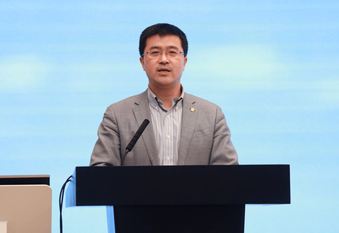 清华大学第二十八次研究生代表大会举行