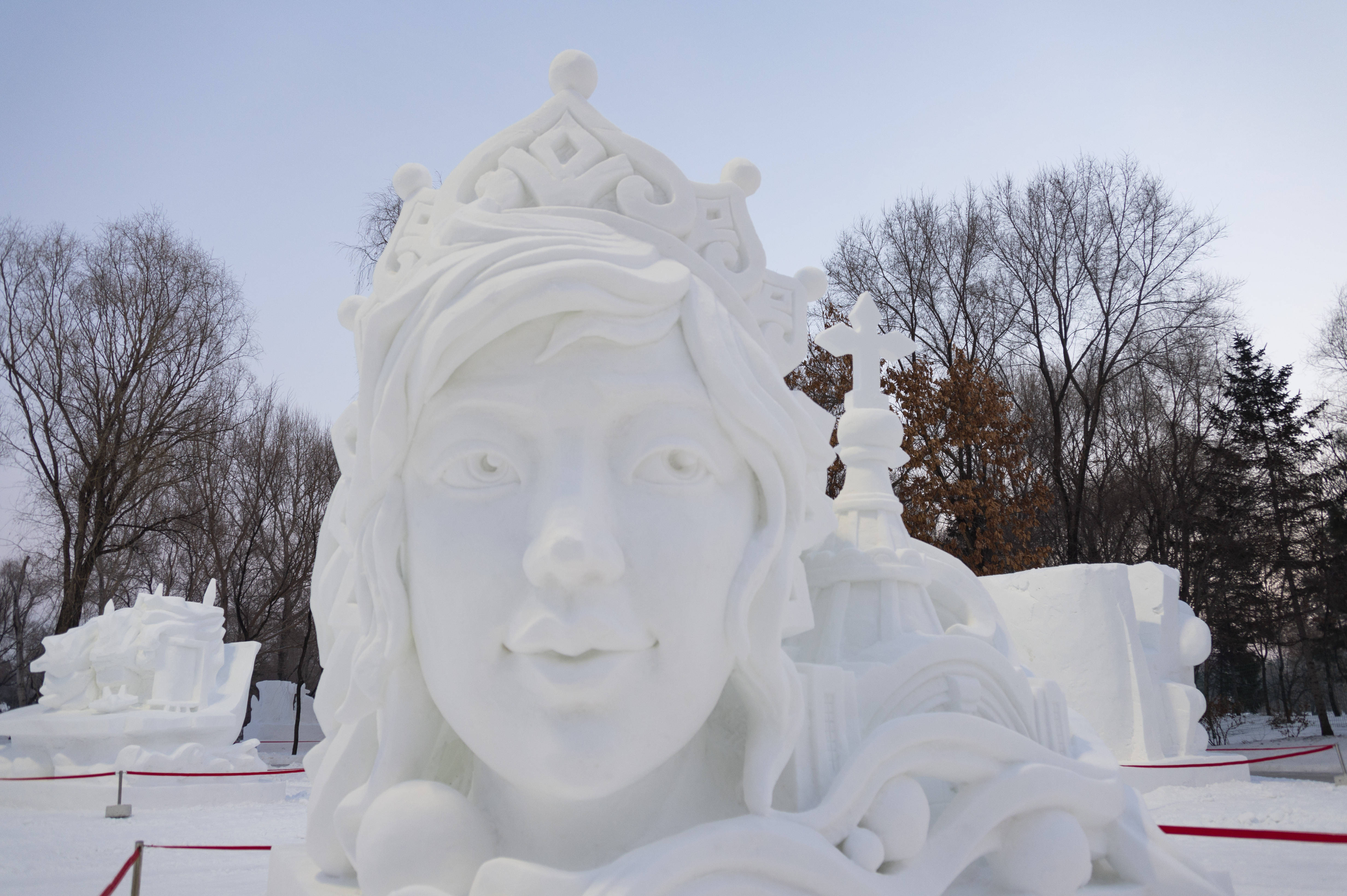 雪雕美女雕塑图片