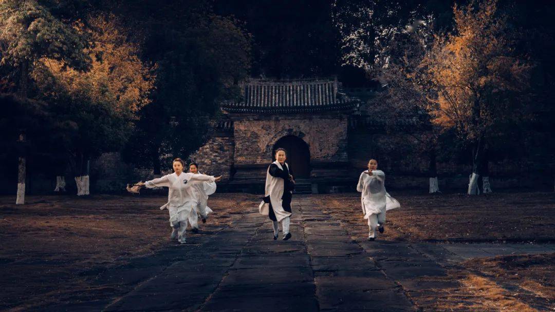 师父只是迷途中的引路人!_道教