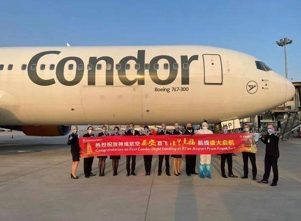 沉痛哀悼中国最美机长离世挥舞中国国旗的塞尔维亚英雄机长因新冠去世