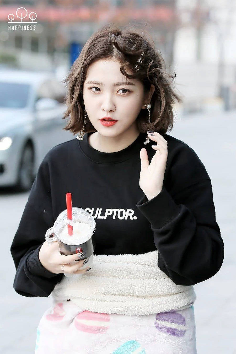 legend中的legend的yeri短发集干练俏皮可爱于一身