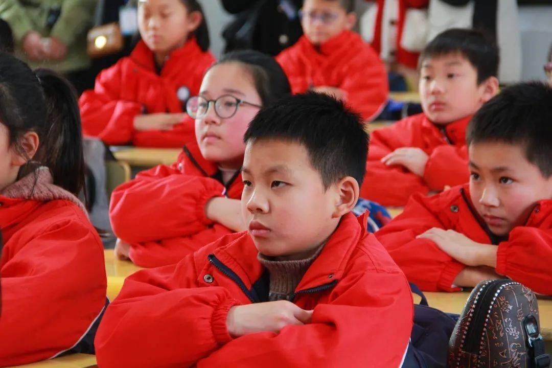 校园动态垃圾分类从我做起天元小学举行垃圾分类小手拉大手进课堂活动