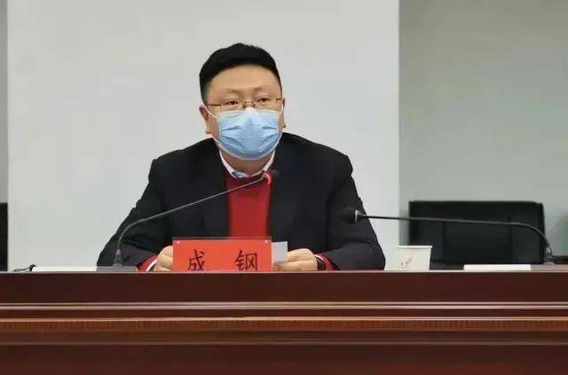 盘龙区副区长成钢通报疫情防控情况