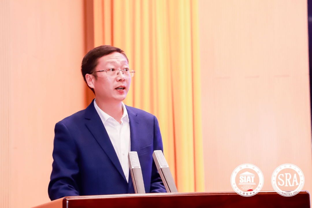 中国科学院深圳理工大学筹备办副主任冯伟发言