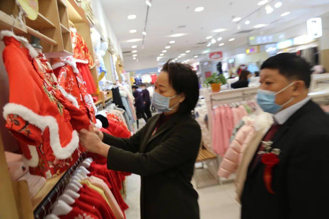 热烈庆祝德信泉金山店〈扶贫产品专区〉开馆啦!_马丽