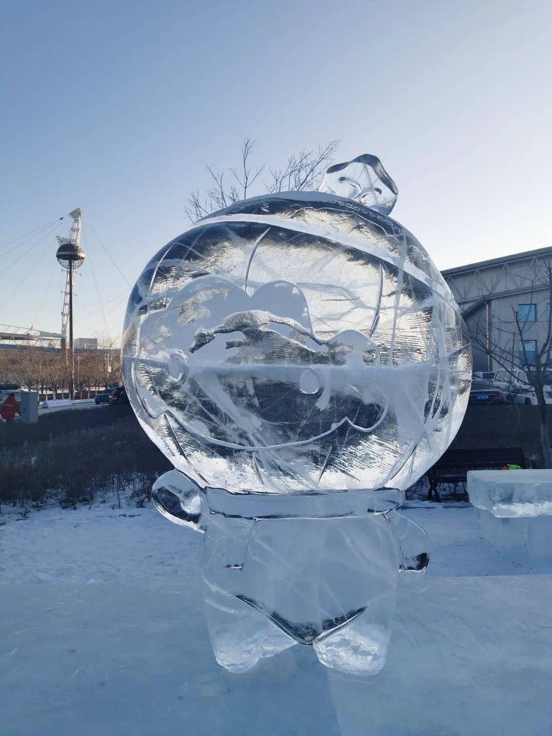 長春冰雪景觀展示區位於一號館北側,以獨具長春特色的冰雕,雪雕為主要