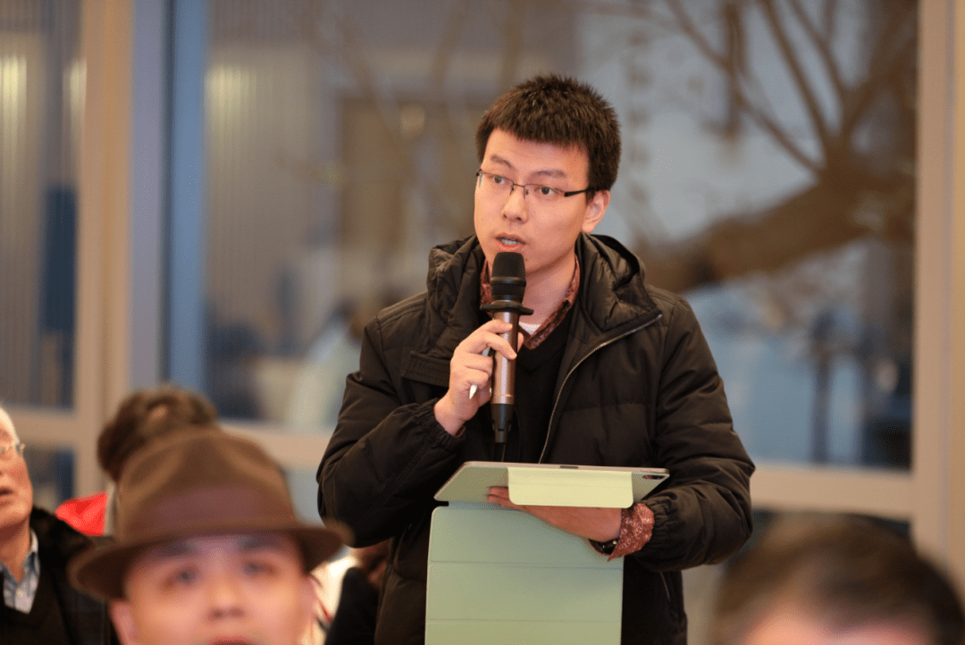 著名经济学家邱晓华再次来宜开讲