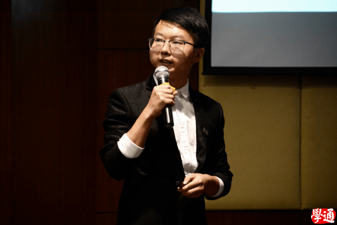 04信工学院崔志凌:星光不问赶路人,时光不负有心人不论八月酷暑,还是