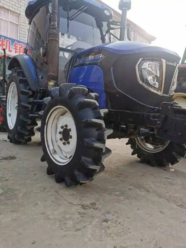 62万出售雷沃欧豹m1204a轮式拖拉机