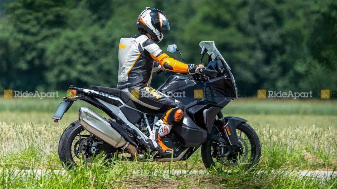 ktm又有新车遭泄漏1290超级冒险车抢先看