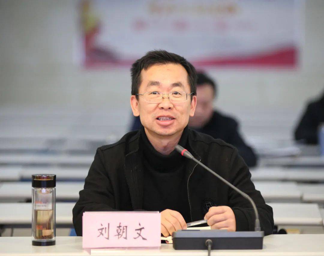 市生态环境局党组书记,局长吴恩坤主持会议