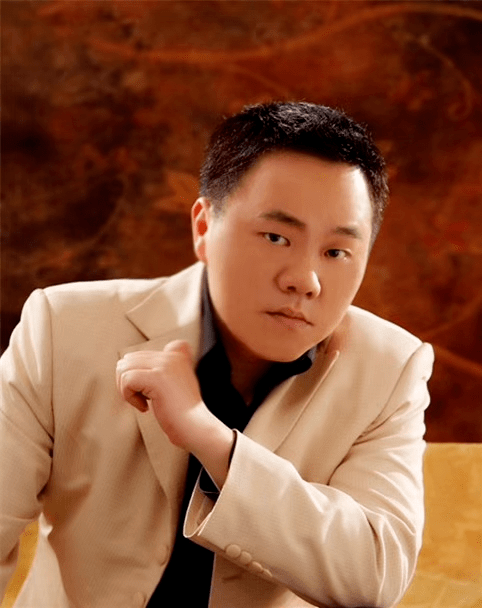 胡涛温州市瓯剧艺术研究院副书记,副院长,国家二级演员,工老生,先后