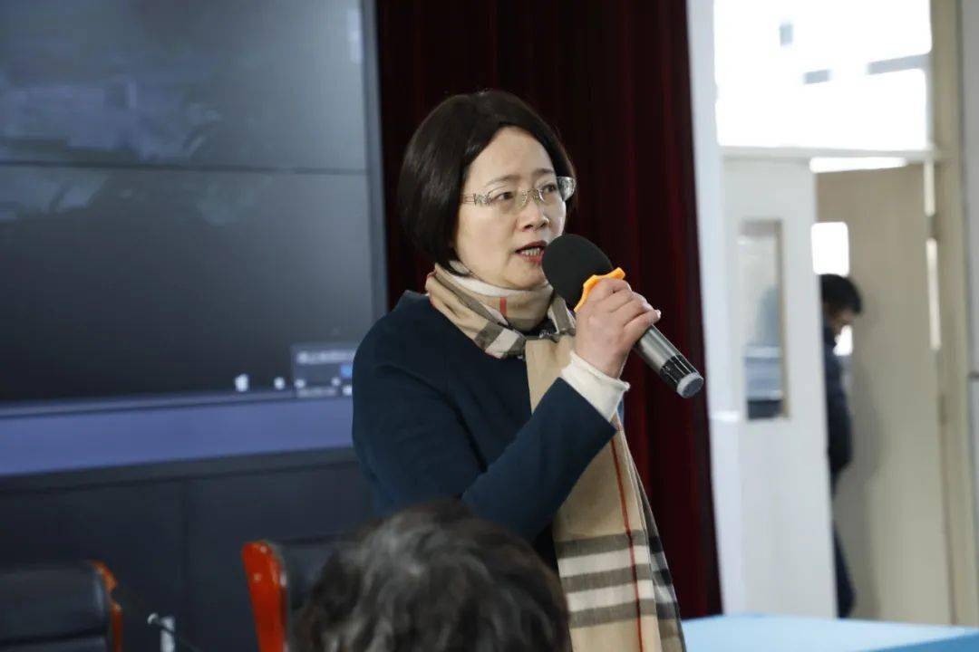 升旗仪式奉贤中学组织全体师生学习张桂梅先进事迹