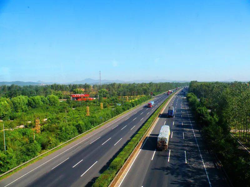 往下看看主要工程都有啥这三条路已在近日公开招标g358覃塘至黎塘界一