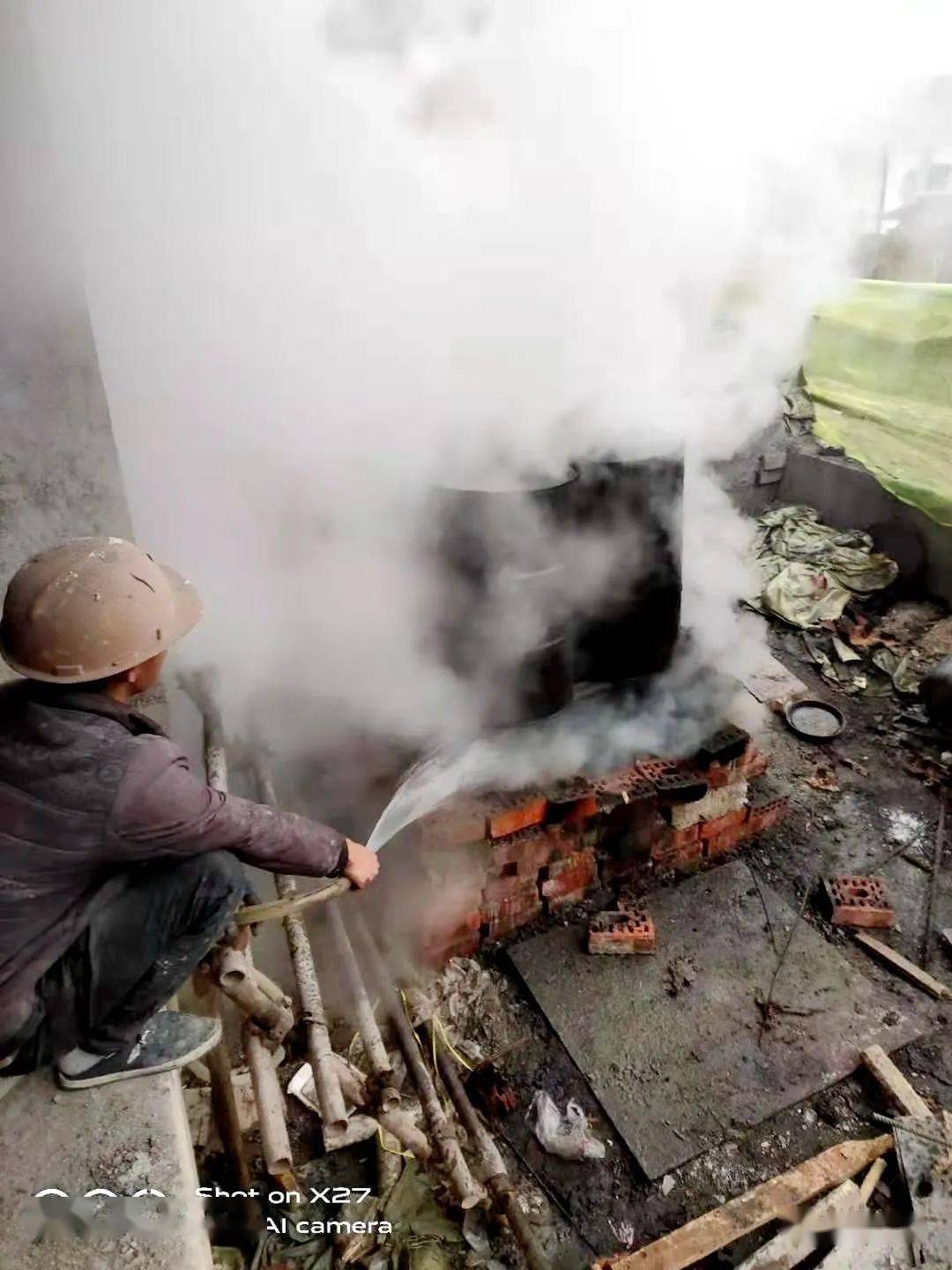 宜州一男子露天焚烧了啥竟被罚款