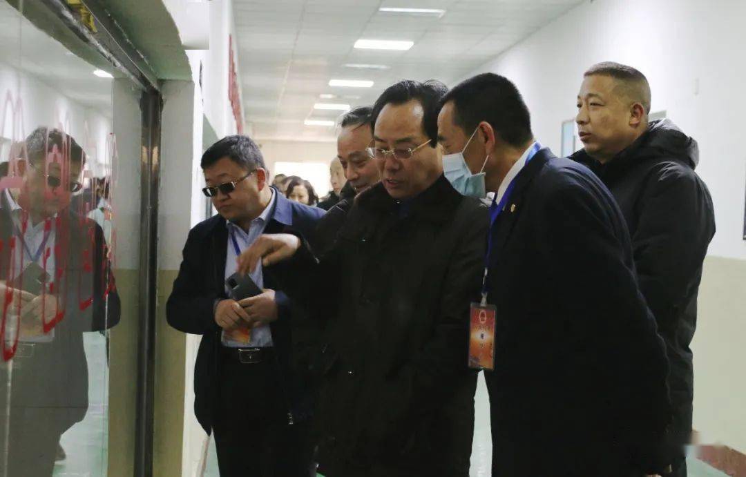 县人大常委会主任贾文魁,县委常委,常务副县长赵志红,县人大常委会副