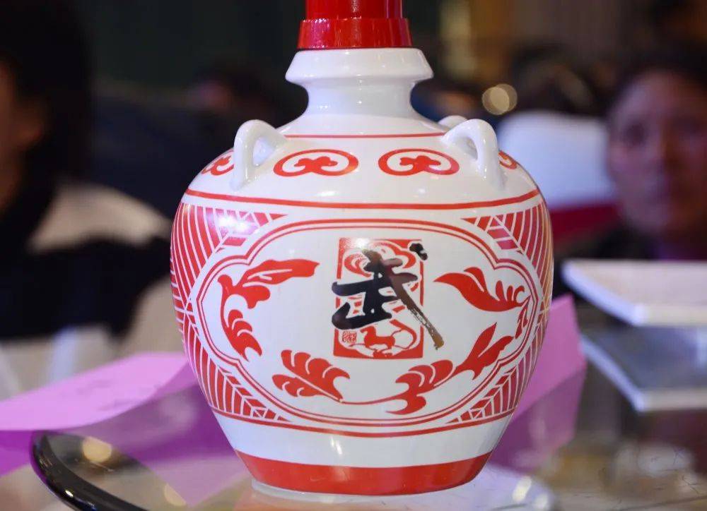 在未来的发展中,普康集团也必将以工匠精神传承武威传统老窖白酒酿造