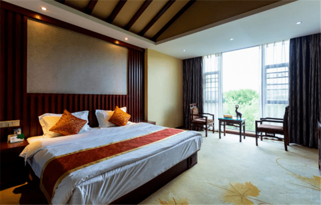 【云南弥勒】118元抢弥勒三龙酒店住宿,含双早,多风格房型,给您惬意