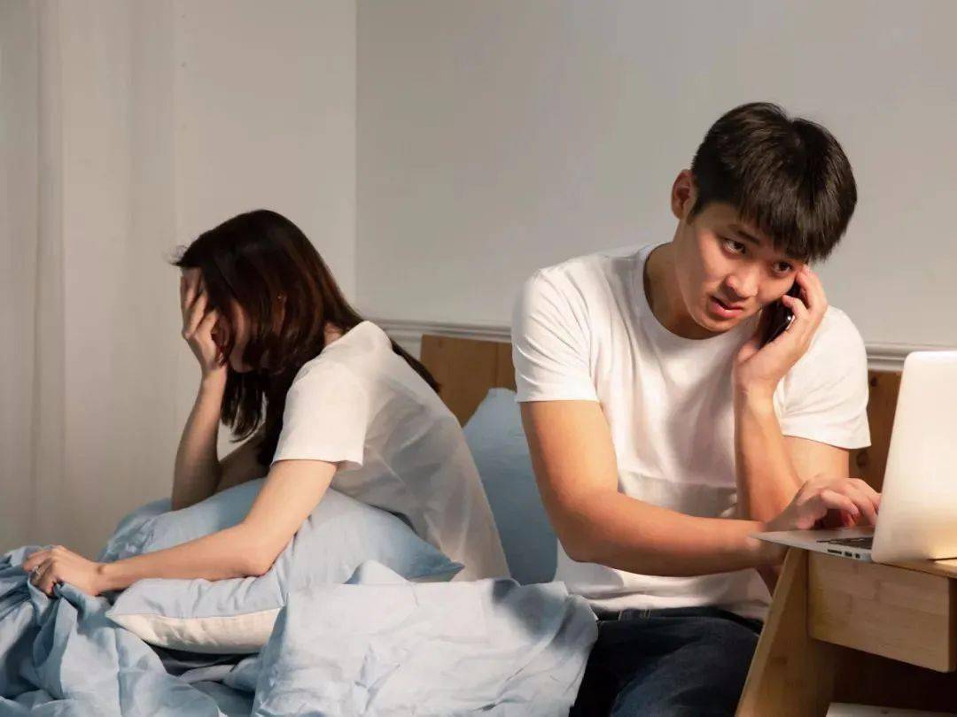 恋爱不同居结婚不同床为什么越来越多的情侣选择分开睡