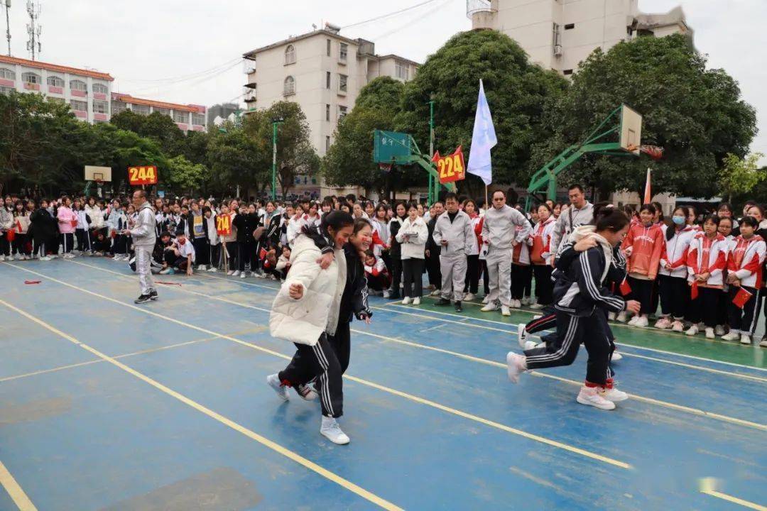 宁明县民族中学举办民族文化艺术节