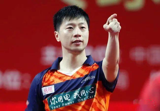 刘国梁点评乒超,马龙1动作被说不礼貌,央视名记2字解释