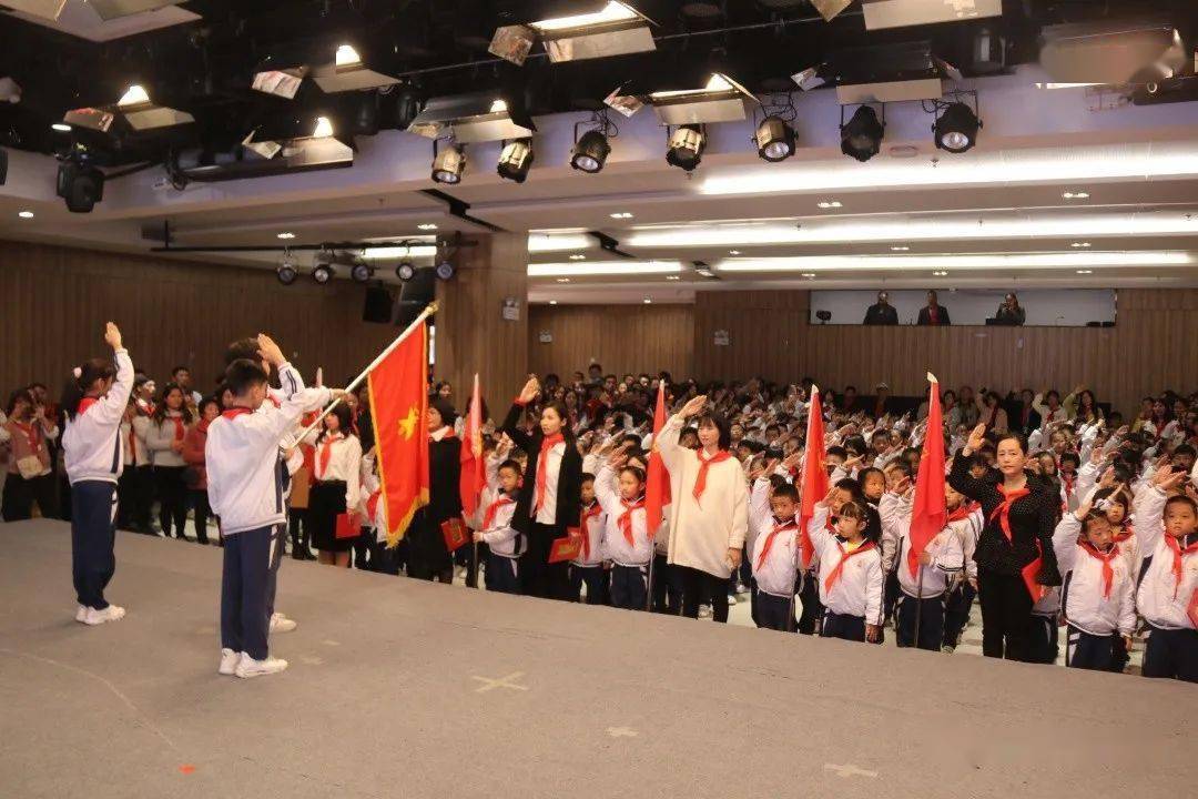 "传承红色基因,争做时代先锋"——东里小学一年级新生入队仪式