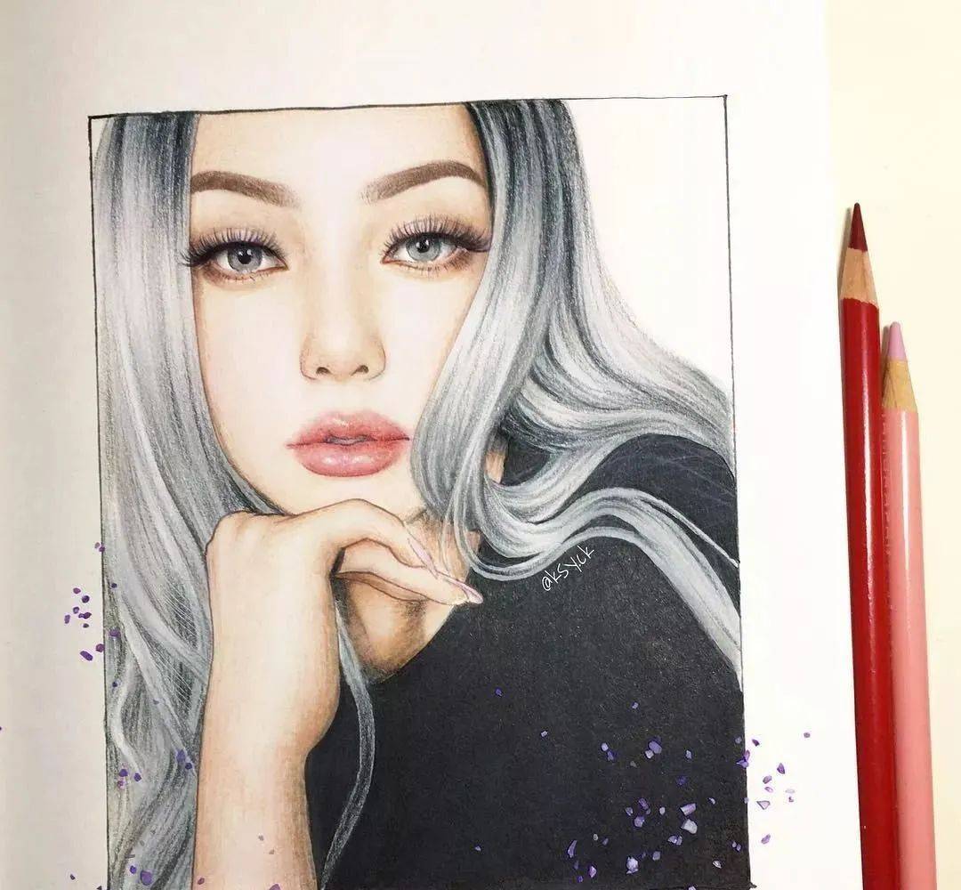 17岁初学画画的美女彩铅画惊艳120000粉丝画美人更美