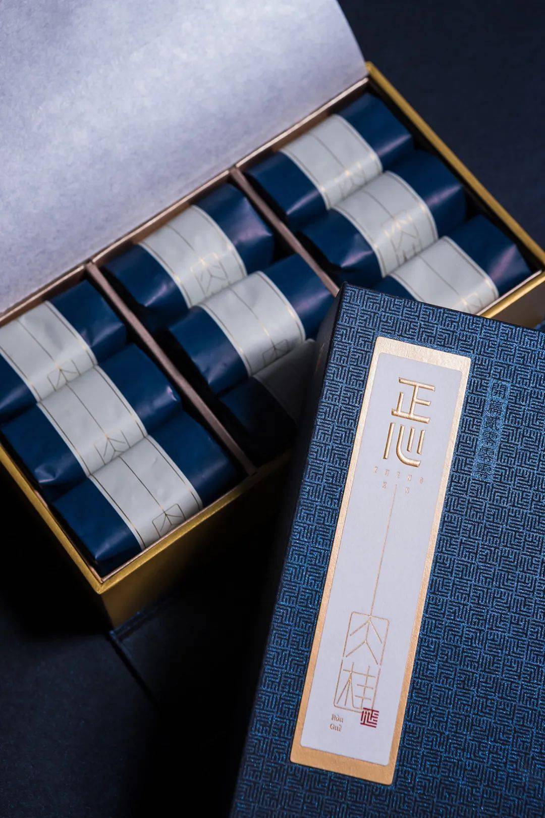 淡雅风格的茶叶包装设计是茶客的最爱吧