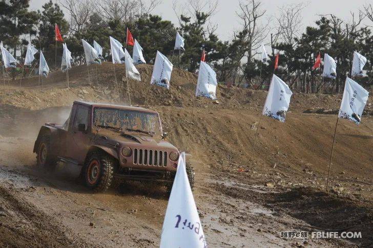 众恒杯汽车场地越野赛山东20联队暨青岛越迷越野俱乐部年会