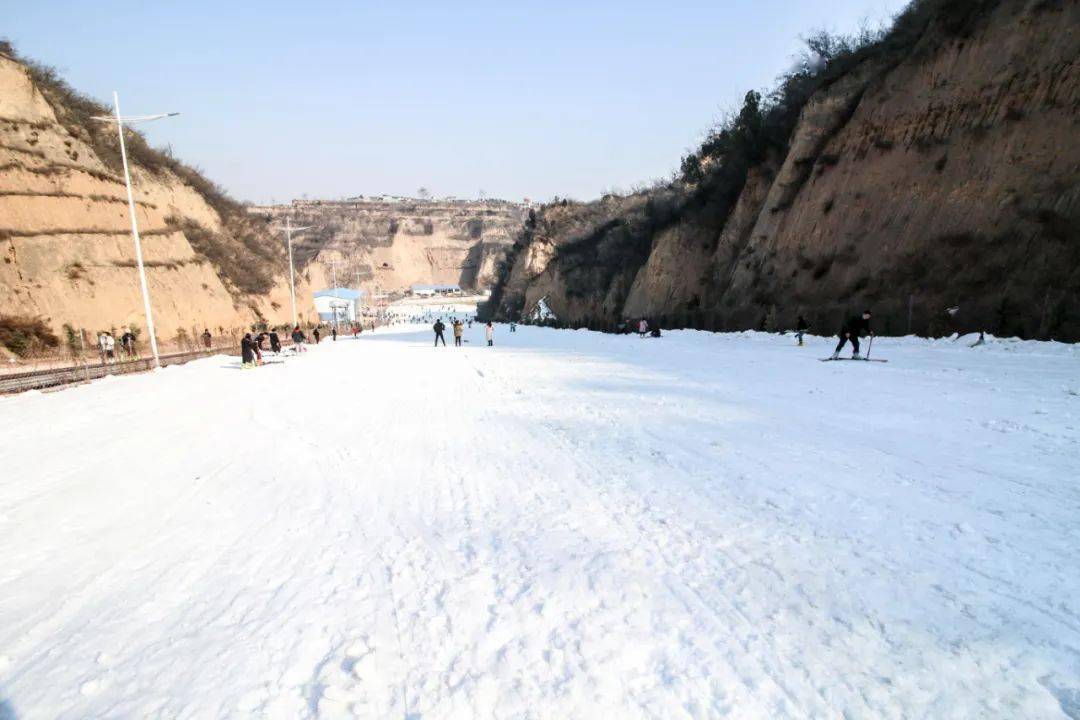 九龙口滑雪场图片