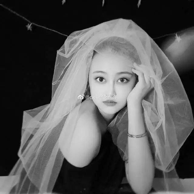 孙妈妈再也看不到女儿穿婚纱的样子,25岁的孙侨潞本该有着大好的人生