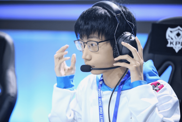 一阳是真的!暖阳直播自曝想要转会ag,ts母队特权强势留人!