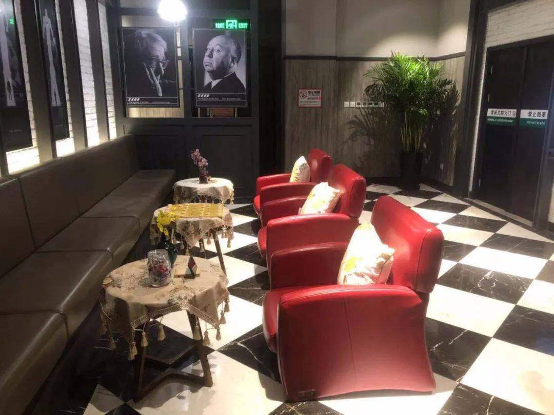 vip休息室全面更改了美陈,芝华仕沙发,衣柜,小毛毯,儿童座椅,男卫,女