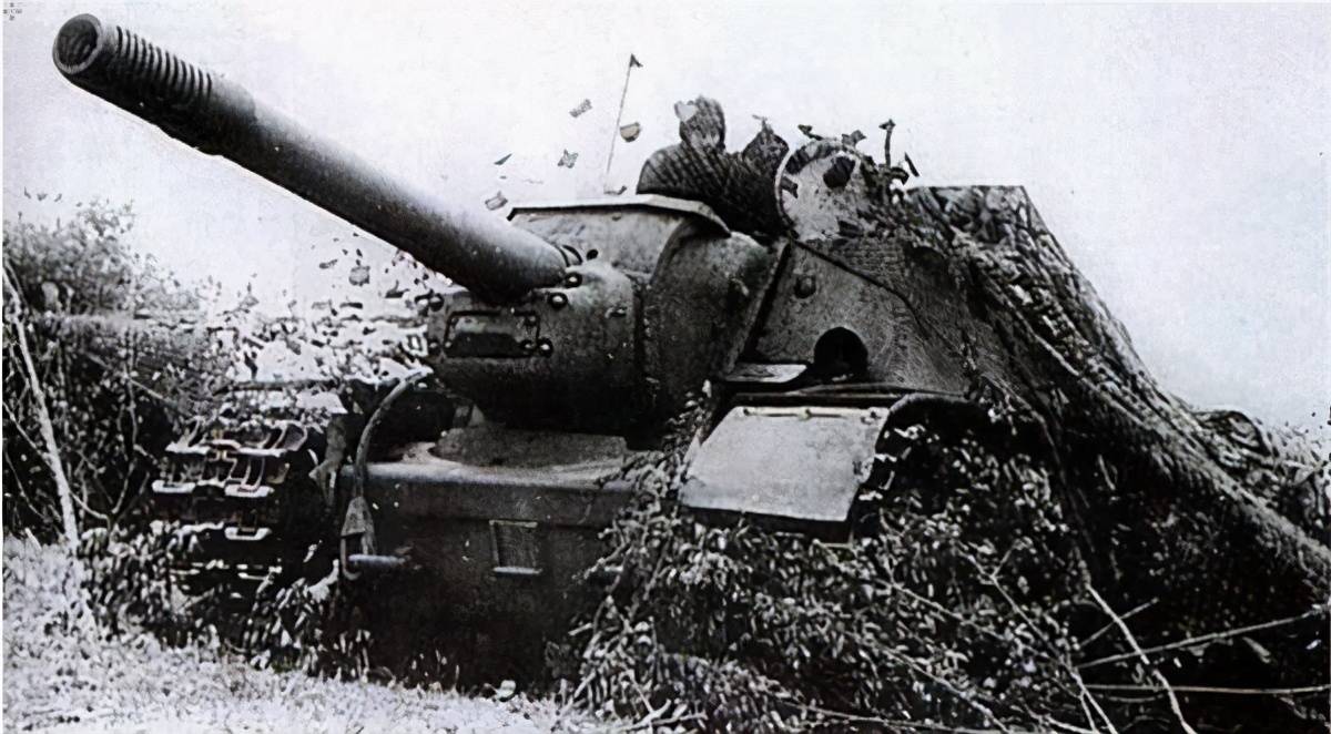 东线1943年苏联进攻端的致命猎手su152毫米突击炮