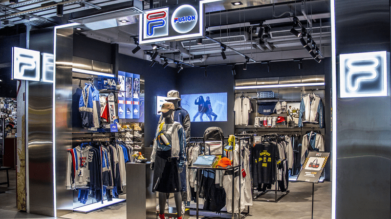 全直营模式的fila营收贡献比已经超越主品牌安踏