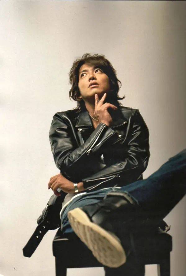 木村,基努,范丞丞们冬季最爱单品;皮衣为什么是人类永恒的时尚答案?