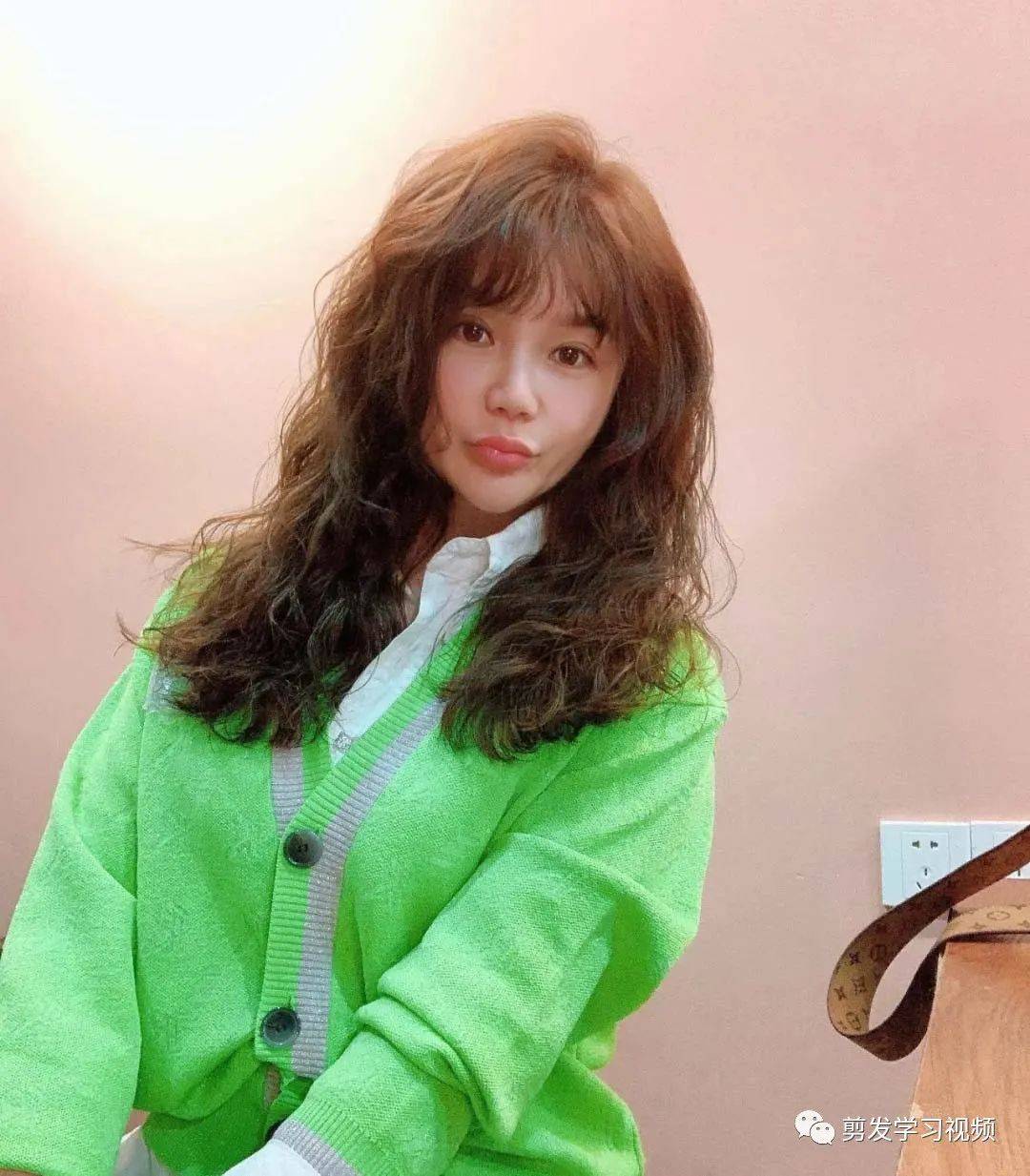 一看就很冬天的"小卷毛烫"