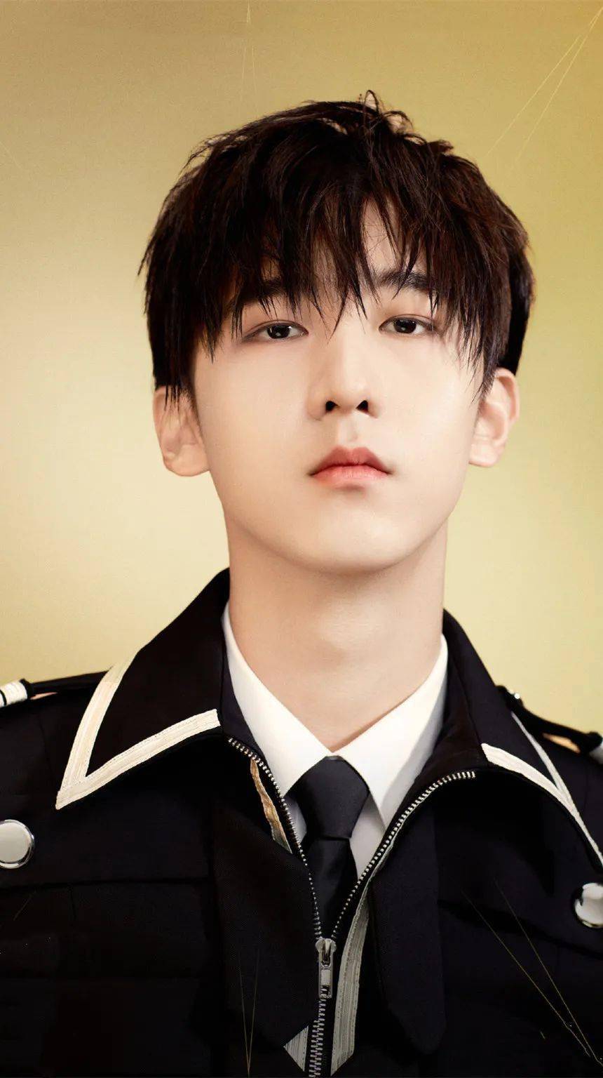 手机壁纸r1se赵让