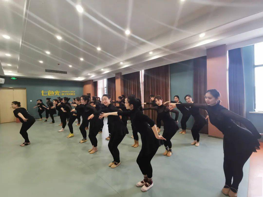 文化部师舞堂风雅中国舞13—14级师资培训,第二天