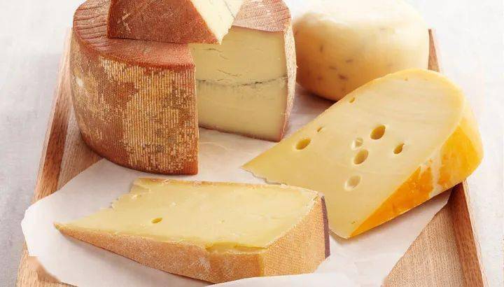 英国超市那些受欢迎的奶制品 | cheese 芝士就是力量!又香又浓!_chees