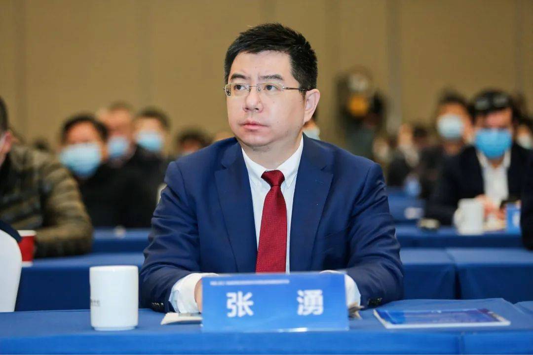 室副主任张华伟,中国(上海)自贸试验区临港新片区党工委委员赵义怀