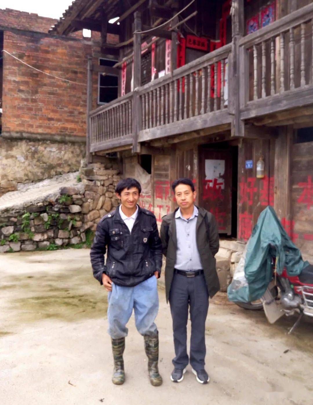 【我的扶贫故事 我的脱贫故事】王德周:小康路上把春报